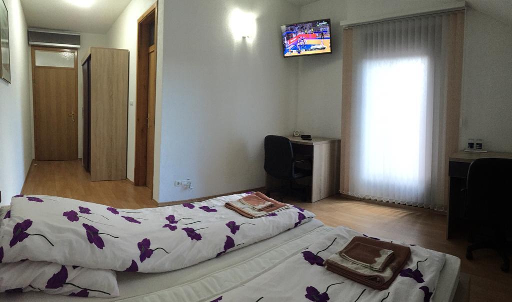 City Bridge Guest House Bihać Eksteriør bilde